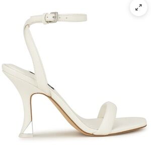 NWT Nine West Nyra Ankle Strap Sandals heels - white
